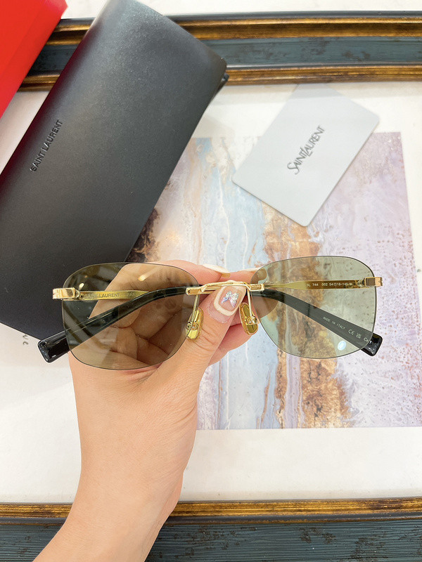 YL  Sunglasses AAAA-942