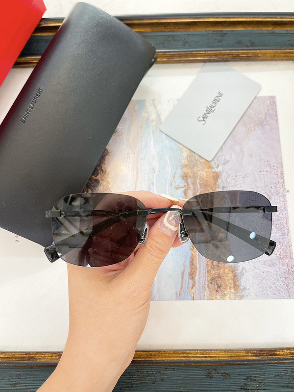 YL  Sunglasses AAAA-940