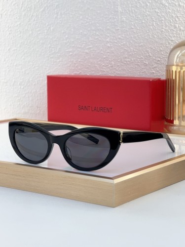YL  Sunglasses AAAA-975