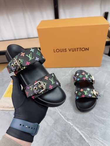 LV Sandals 1：1 Quality-905
