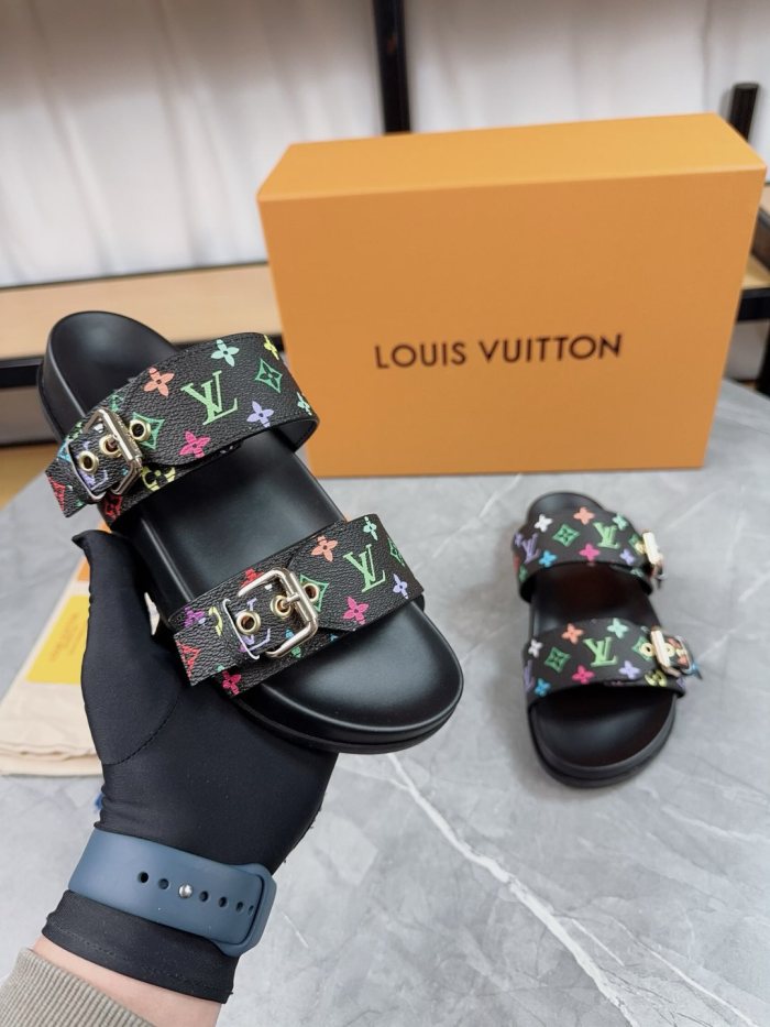 LV Sandals 1：1 Quality-905