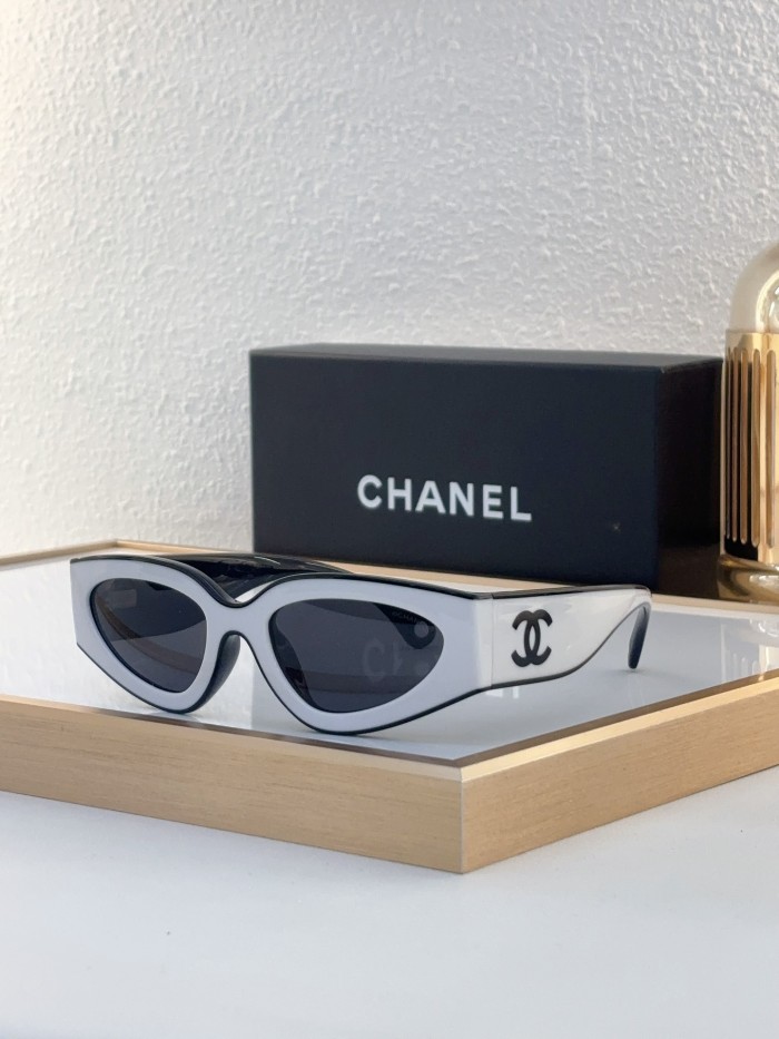 CHNL Sunglasses AAAA-4550