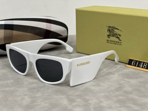 Burberry Sunglasses AAA-563