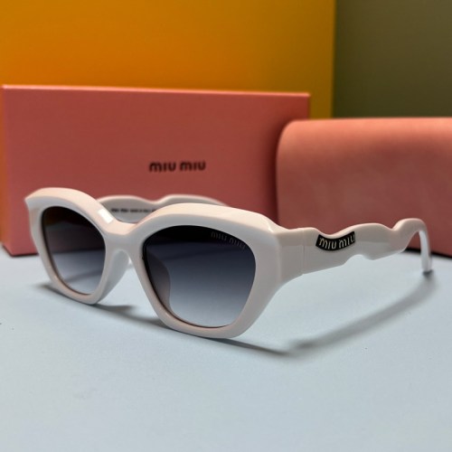 Miu Miu Sunglasses AAA-697