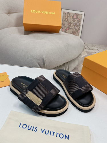 LV Sandals 1：1 Quality-1111