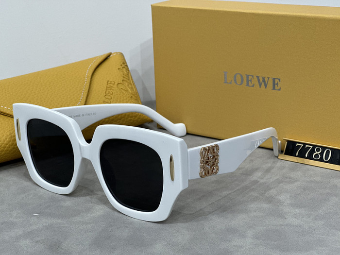 Loewe Sunglasses AAA-231