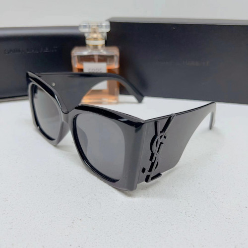 YL  Sunglasses AAA-070