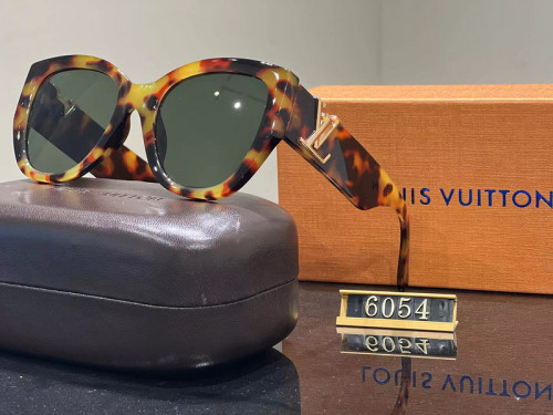 LV Sunglasses AAA-439