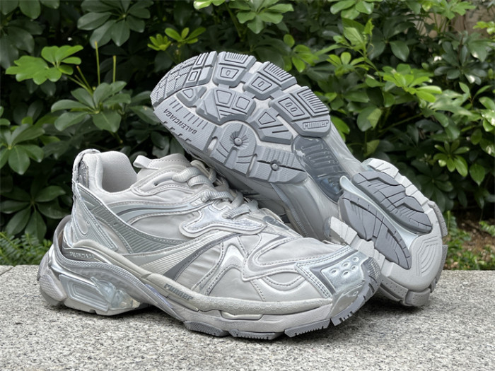 B 17FW Tripe-S High End Sneaker-648