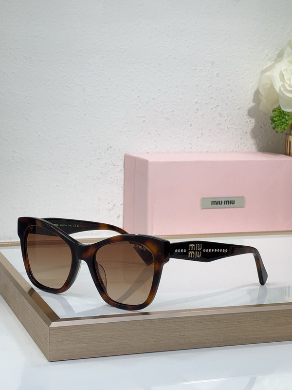 Miu Miu Sunglasses AAAA-2001