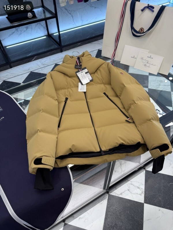 Moncler Down Coat men-2179