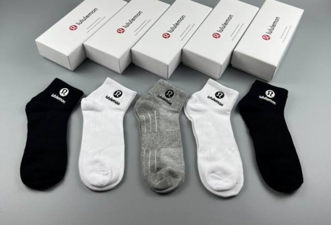 Luluemon Socks-014