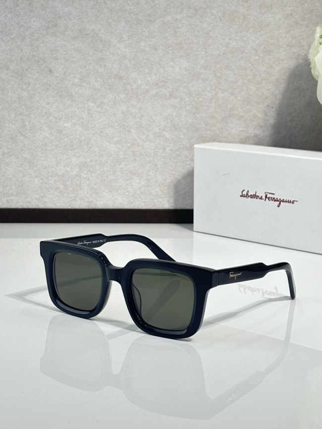 Ferragamo Sunglasses AAAA-1111