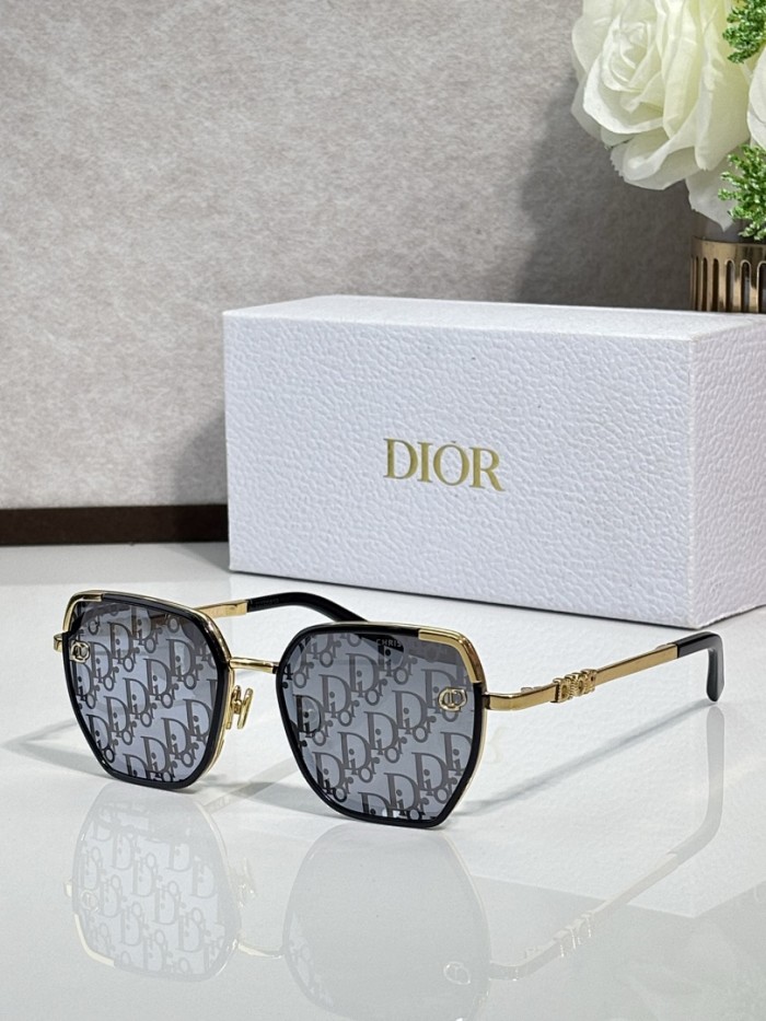 Dior Sunglasses AAAA-4750