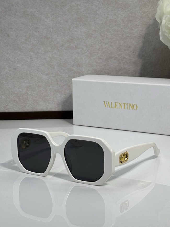 V Sunglasses AAAA-702