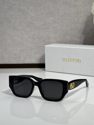 V Sunglasses AAAA-704