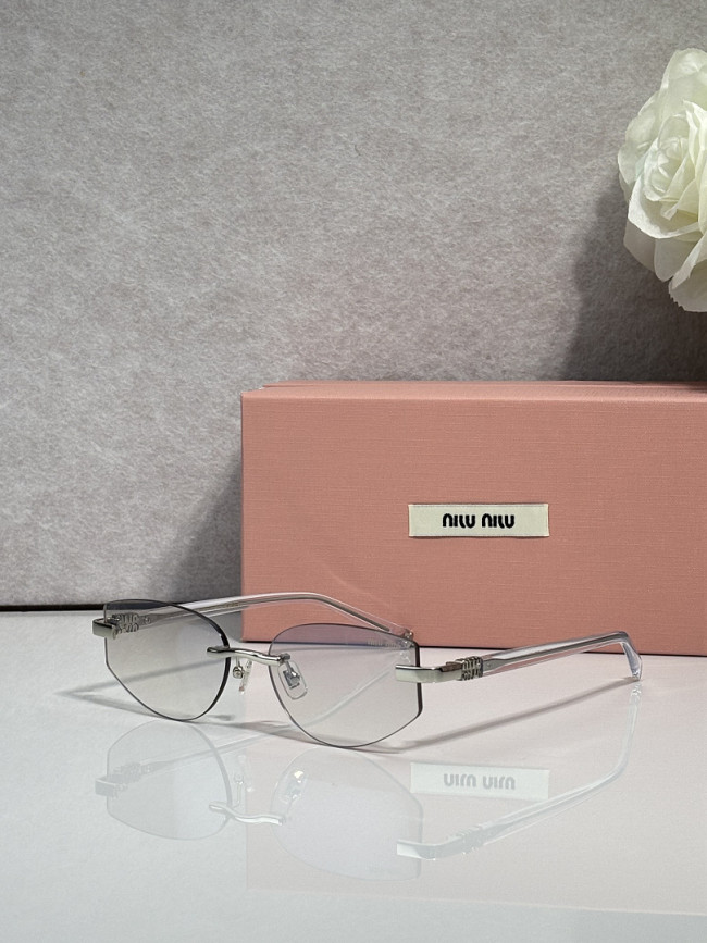 Miu Miu Sunglasses AAAA-3563