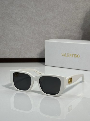 V Sunglasses AAAA-705