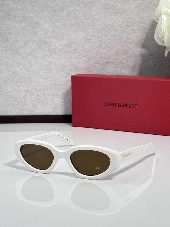 YL  Sunglasses AAAA-1812