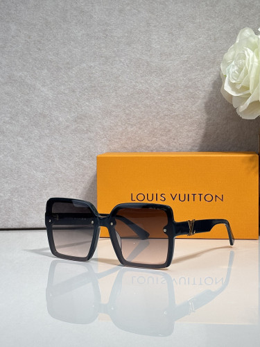 LV Sunglasses AAAA-7811
