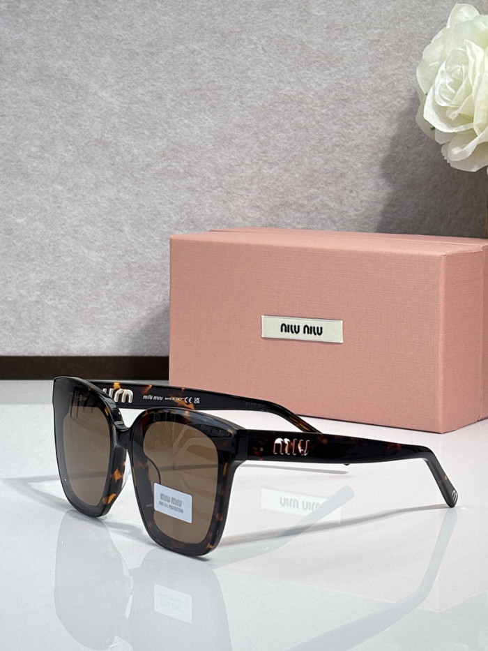 Miu Miu Sunglasses AAAA-3400