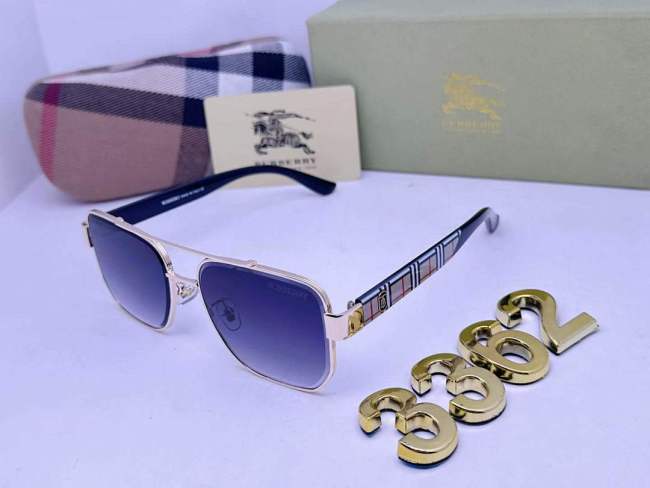 Burberry Sunglasses AAA-352