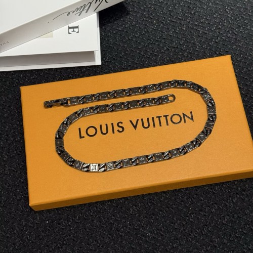 LV Necklace-074