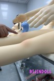 B級品 aotumedoll A01 135CM-Aカップ【細い】 シリコン製 新品ヘッド含む 右脚に膨らみ 膝関節の取り付け位置が下すぎ
