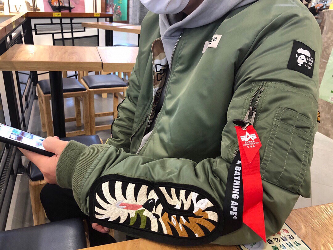 [buy more save more]bape shark camo green jacket 2 colors
