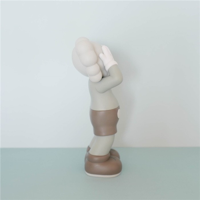 [buy more save more]Kaws facepalm figure doll 3 colors