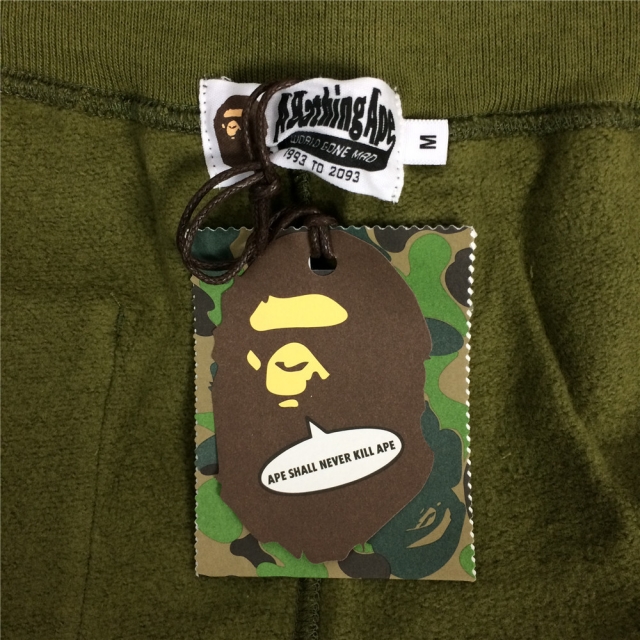 [buy more save more] [no.852] shark green camo shorts