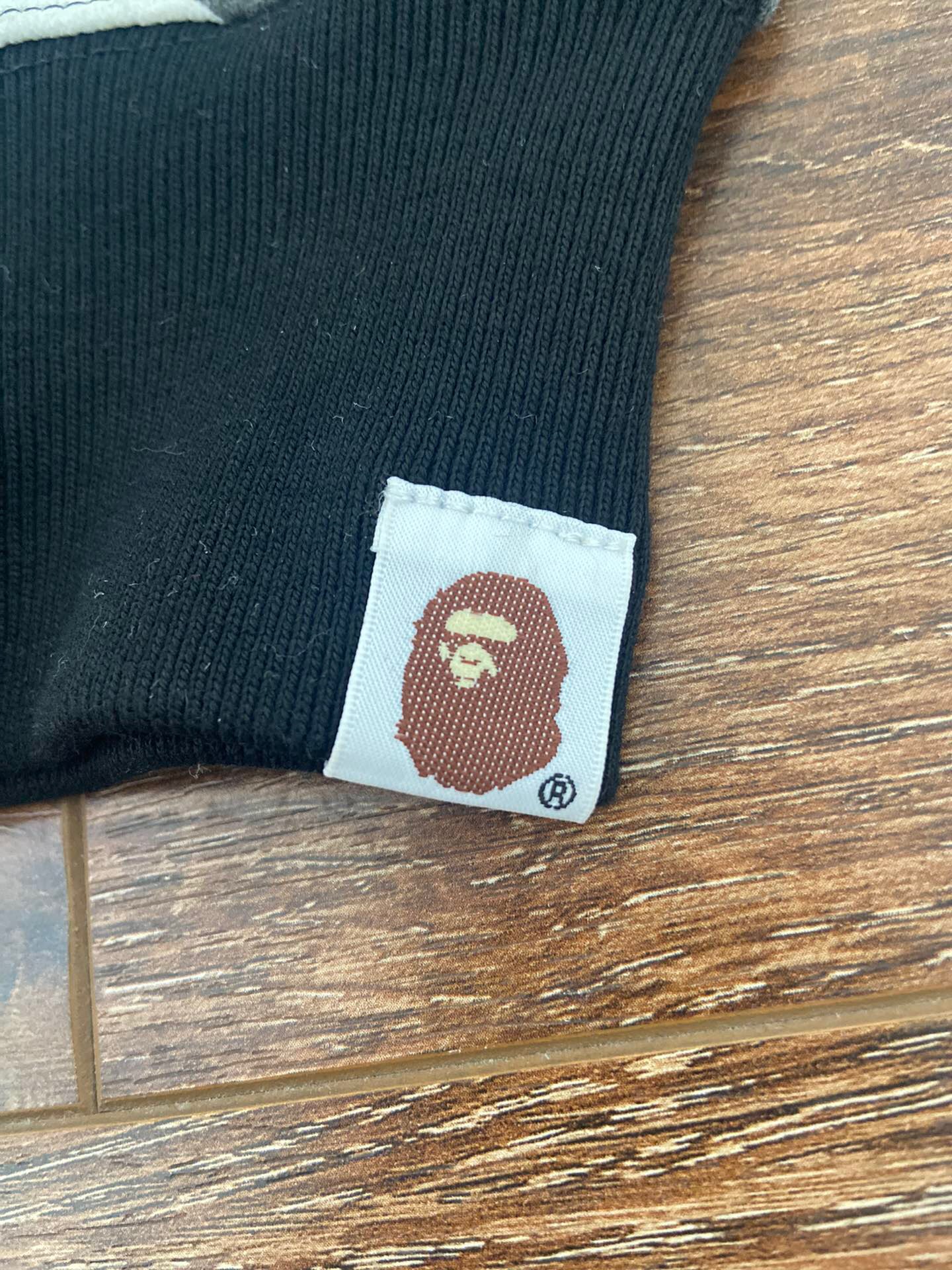 [buy more save more]1:1 bape glow in dark camo shark black & white