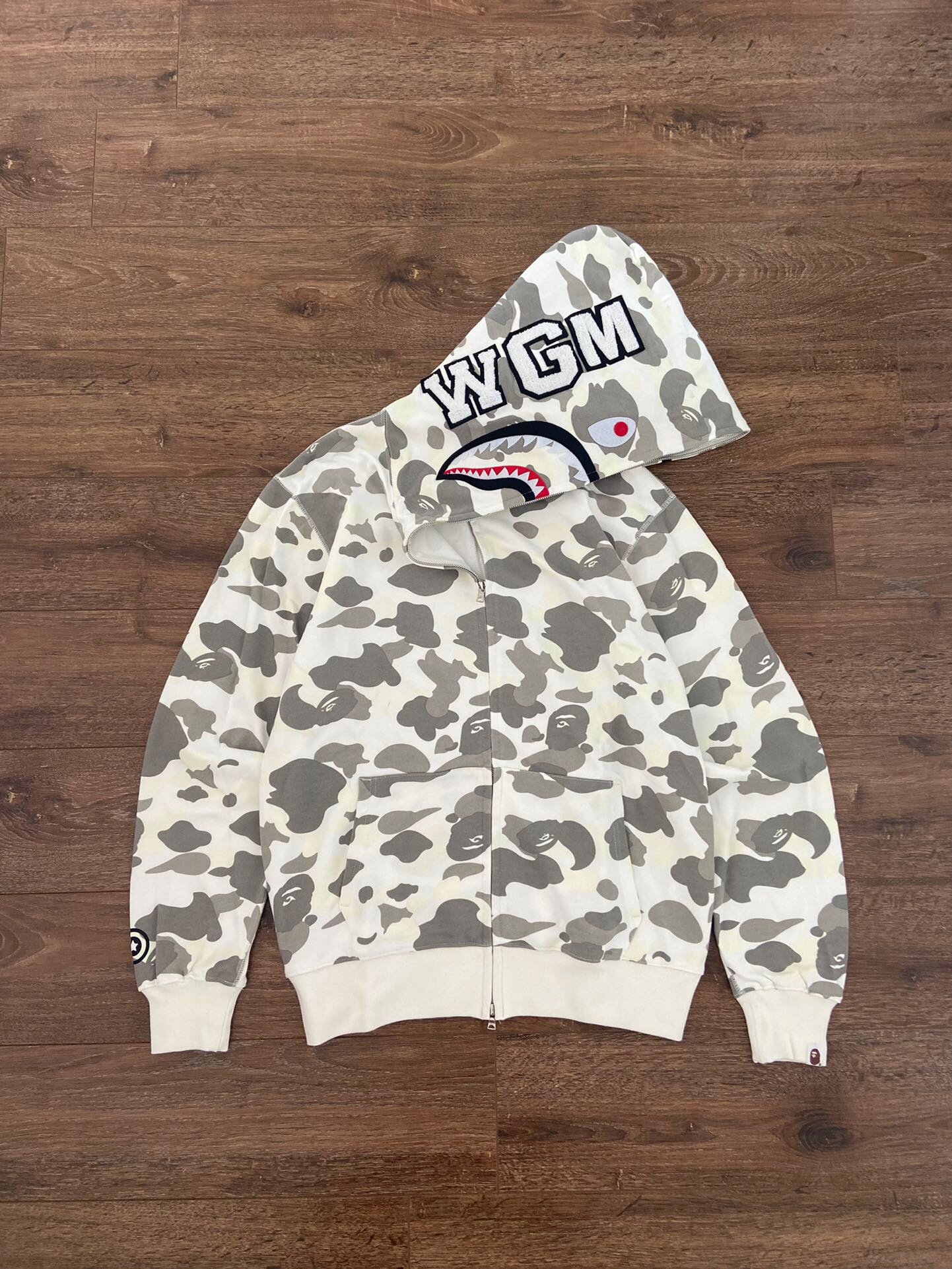 [buy more save more]1:1 bape glow in dark camo shark black & white