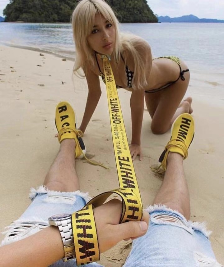 [buy more save more]embroidery belt yellow