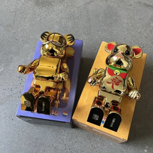 Bearbrick gold garfield & fortune Cat