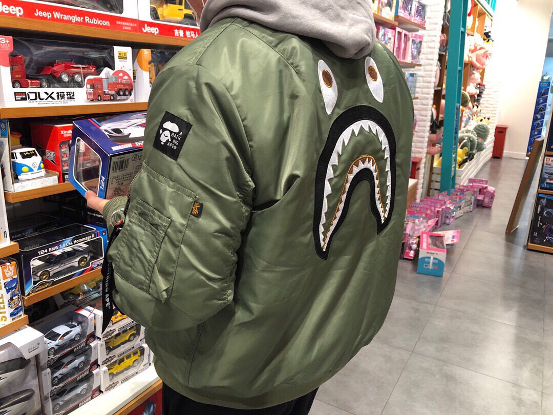 [buy more save more]bape shark camo green jacket 2 colors