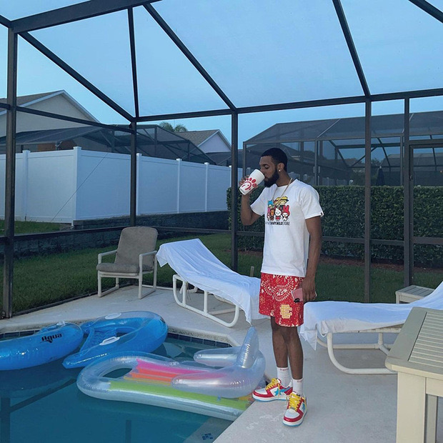[buy more save more] eric emanuel bandana logo shorts