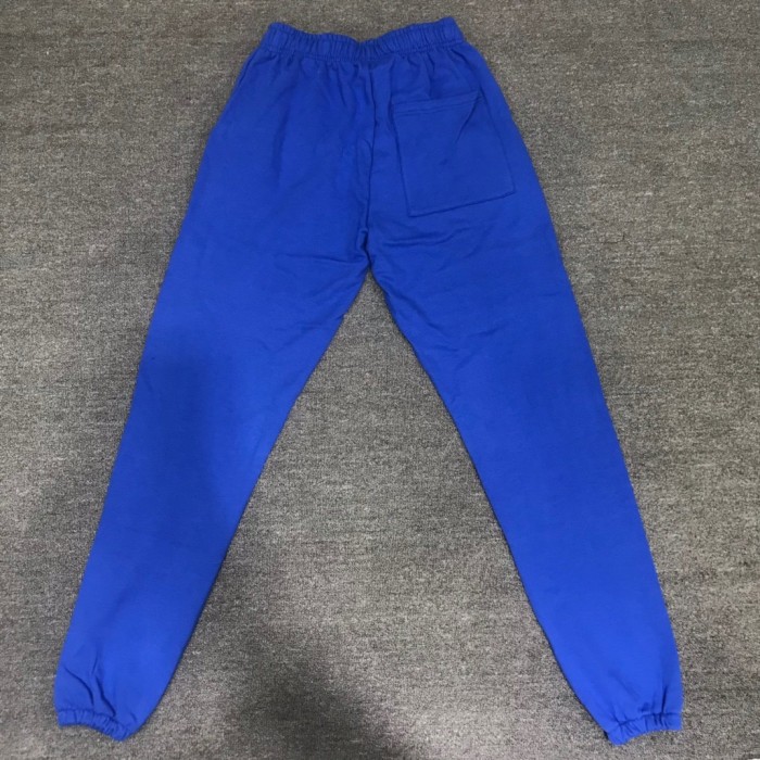 Young Thug Sp5der-White number and blue pants