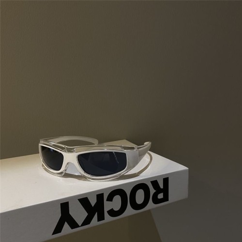 transparent frame sunglasses-