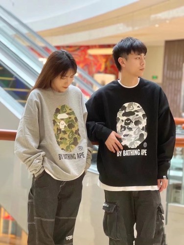 Ink style camouflage ape head print round neck pullover black & grey