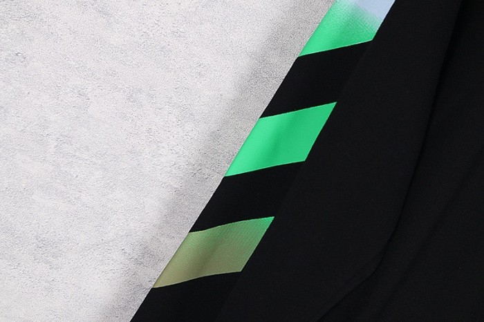[Buy more Save more]Gradient arow print logo hoodie 2 colors