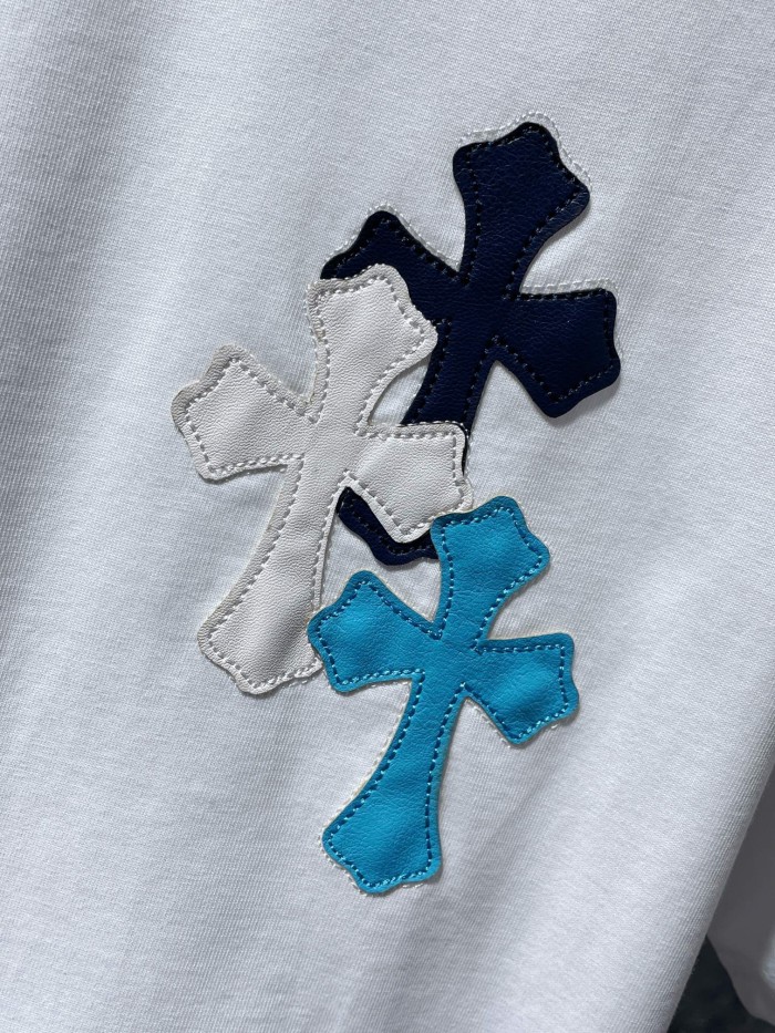 1:1 quality version Vertical row of metal parts of the cross on the back of the tee