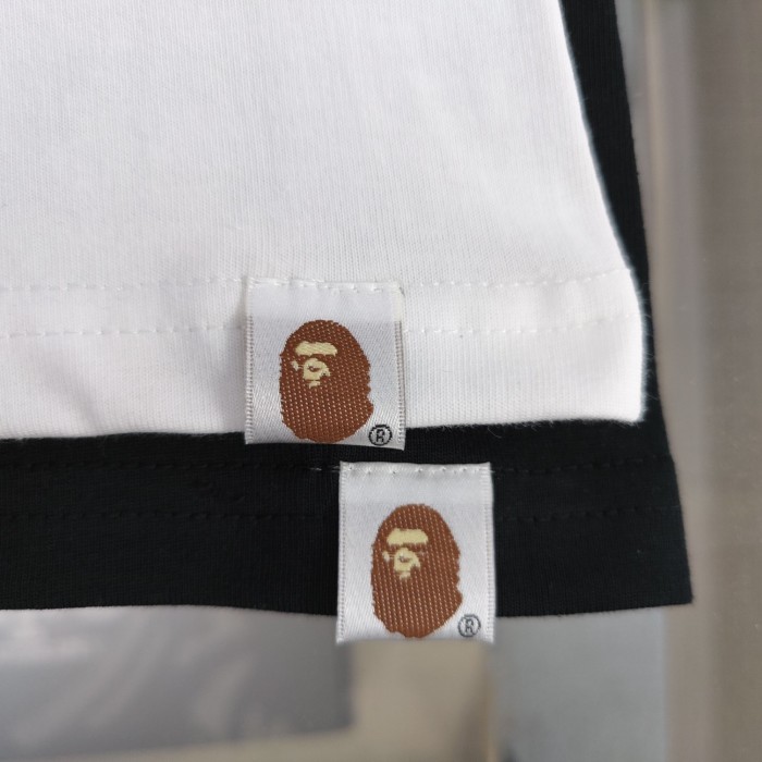 1:1 quality version Ape head multiple small yellow man pattern tee 2 colors