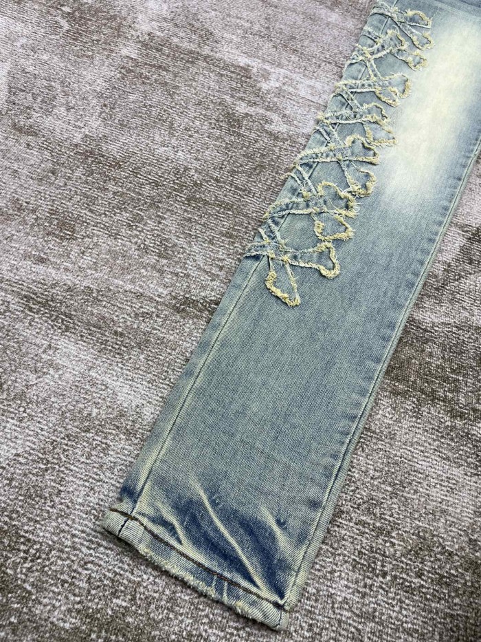 1:1 quality version Embroidered fabric bones washed and aged jeans
