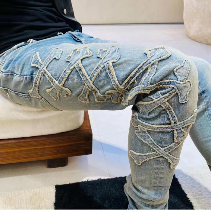 1:1 quality version Embroidered fabric bones washed and aged jeans