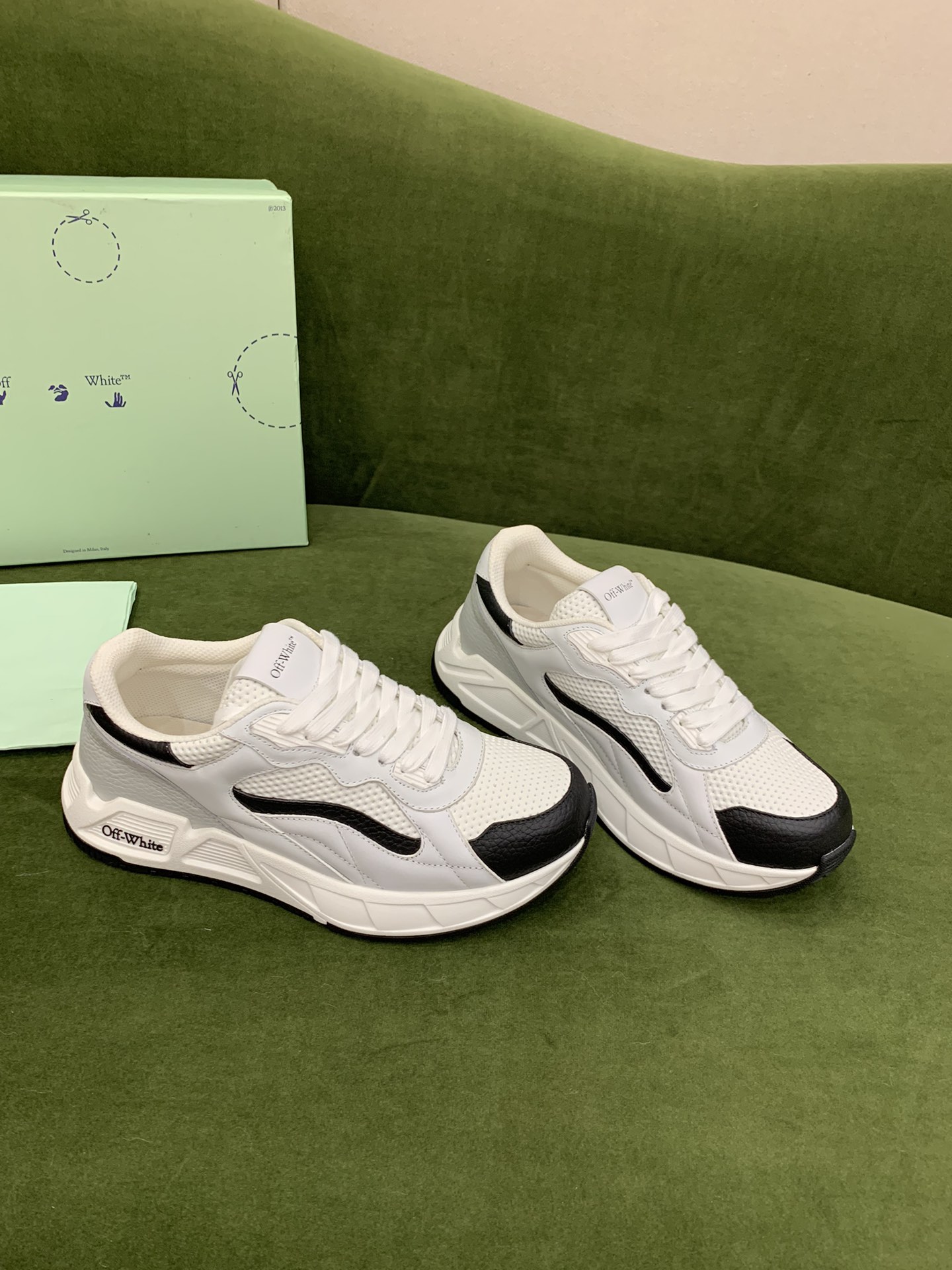 [buy more save more]1:1 quality version latest mesh thick sole sneakers