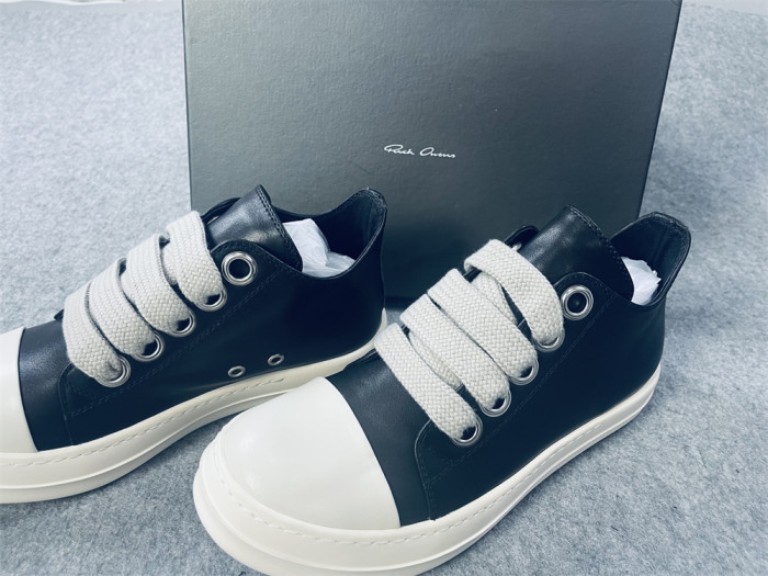 thick shoelace leather low shoes sneaker (with og packing)