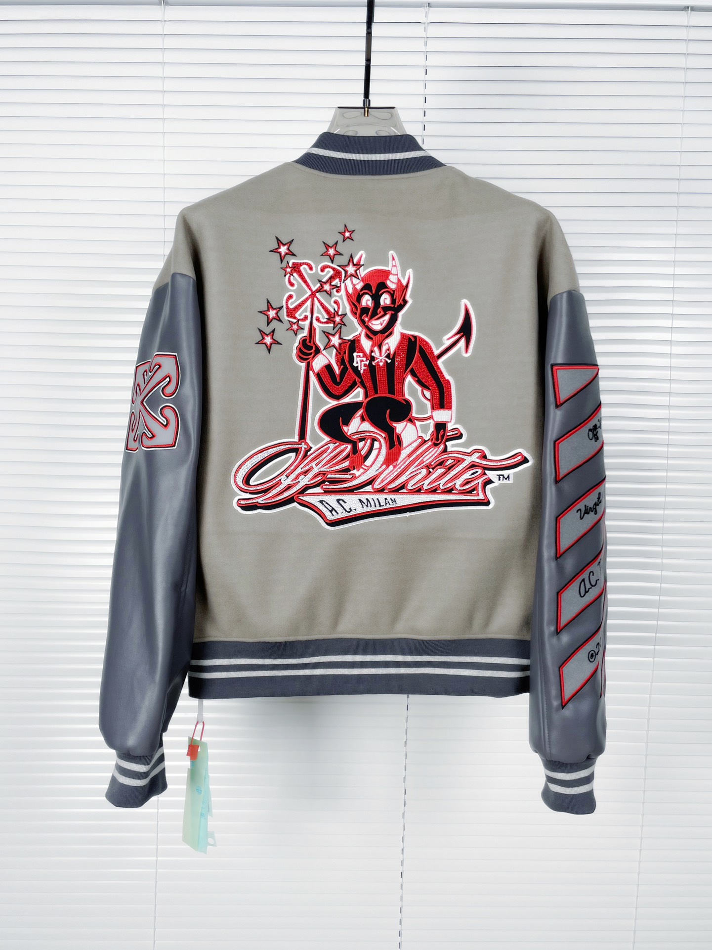 [buy more save more]1:1 quality version heavy duty embroidery and rhinestone baseball jacket