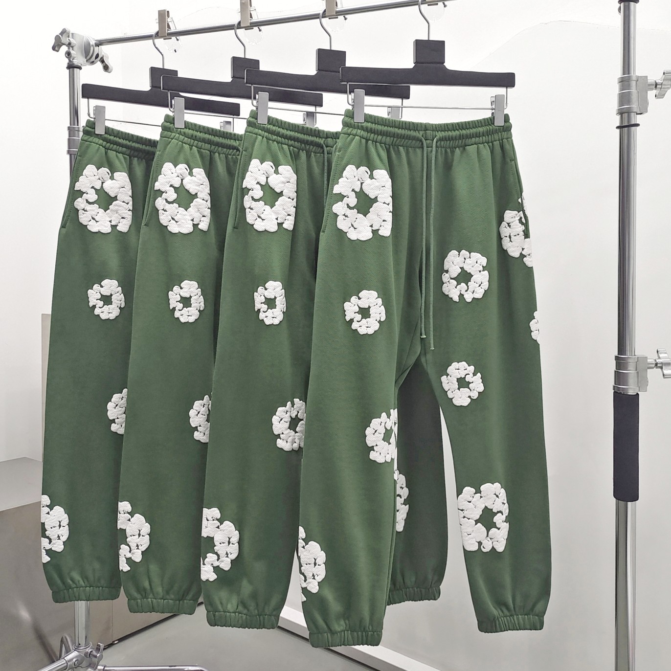 [including comparative images of repdog and other seller] 1:1 quality version irregular-logo long sweatshirt pants 10 colors