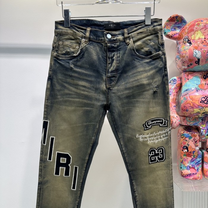 1:1 quality version Distressed monogrammed embroidered jeans